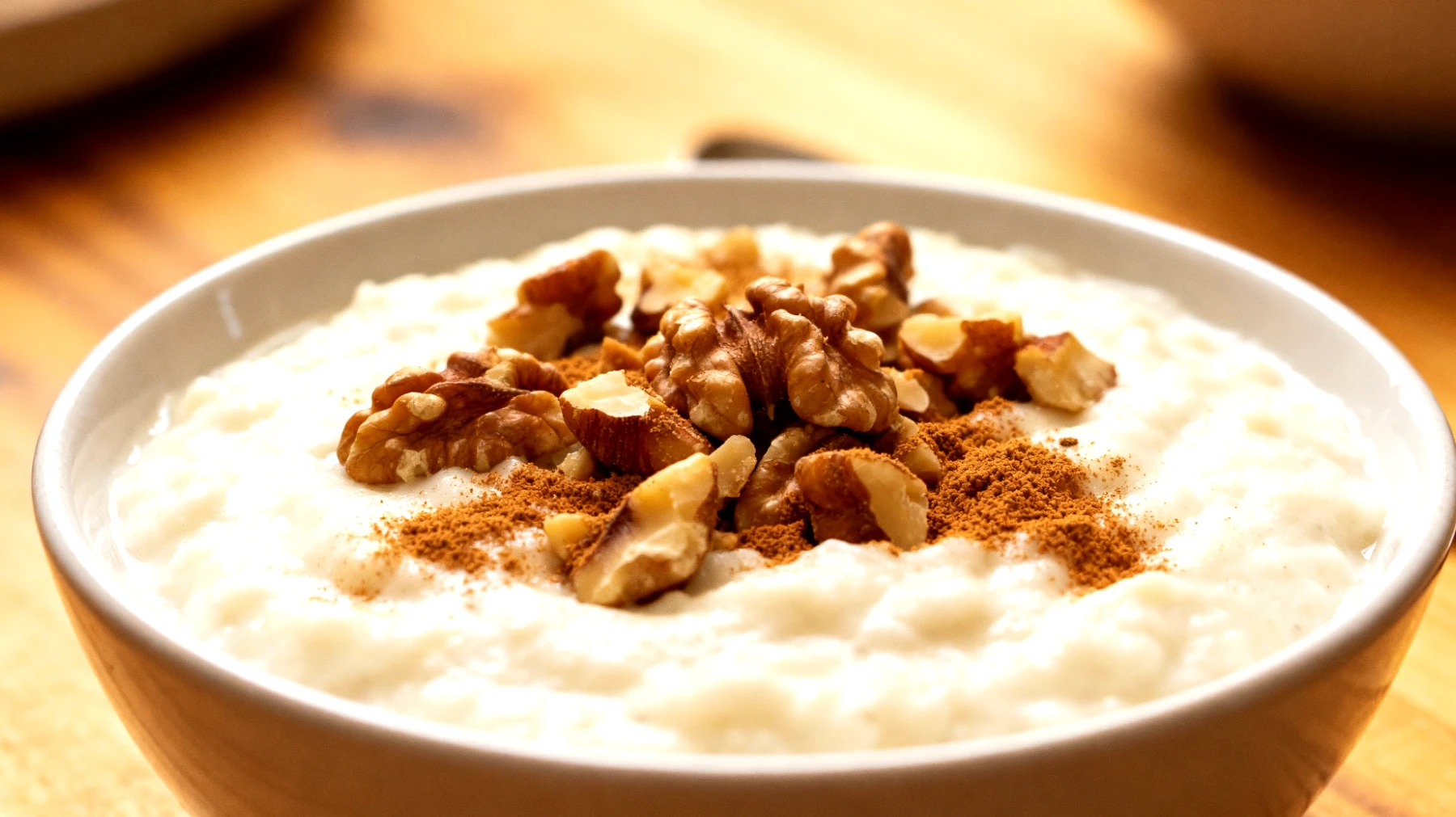 Kuzu-Wurzel-Pudding mit Walnüssen und Zimt"